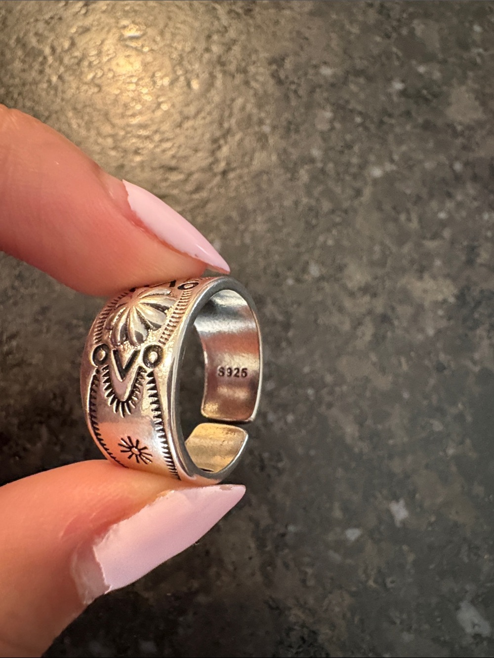 Silver Shell Ring - Picture 4 of 4